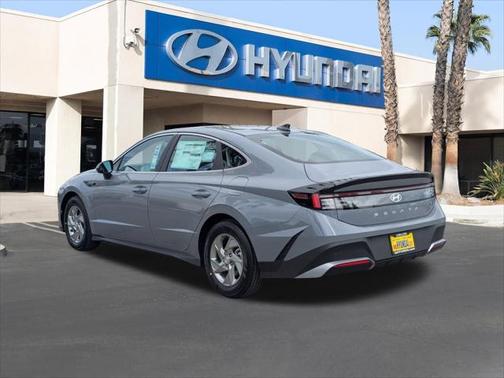 2025 Hyundai SONATA SE