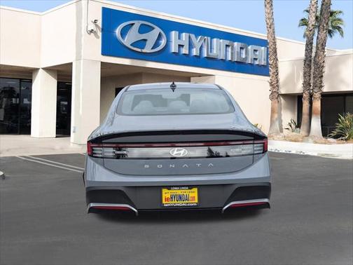 2025 Hyundai SONATA SE