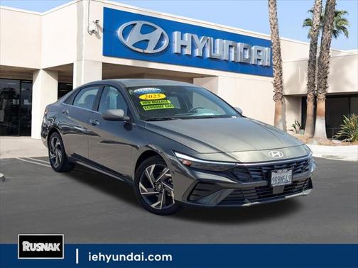2025 Hyundai ELANTRA SEL