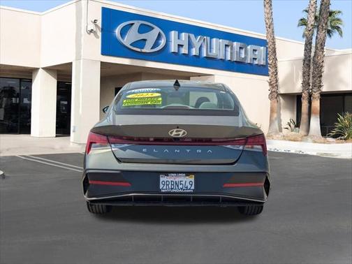 2025 Hyundai ELANTRA SEL