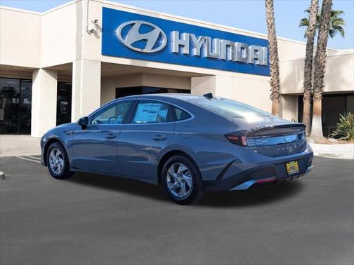 2025 Hyundai SONATA SE