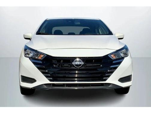2024 Nissan Versa 1.6 SV