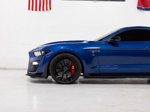 2022 Ford Shelby GT500 Base