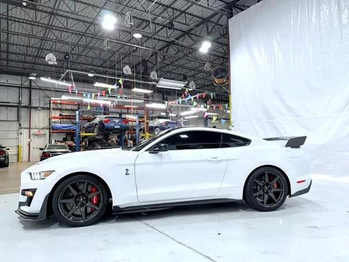 2021 Ford Shelby GT500 Base