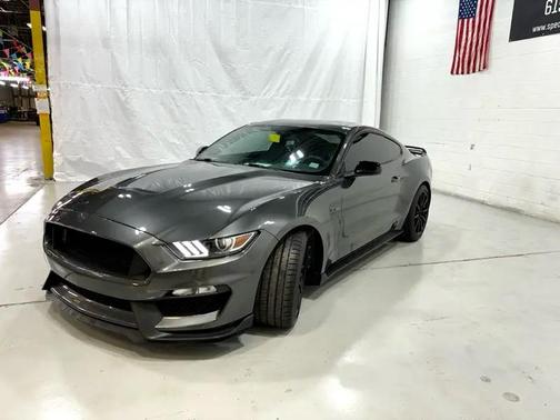2016 Ford Shelby GT350 Base
