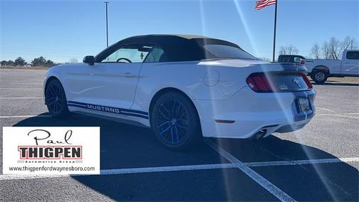 Photo 5 of 21 of 2017 Ford Mustang V6
