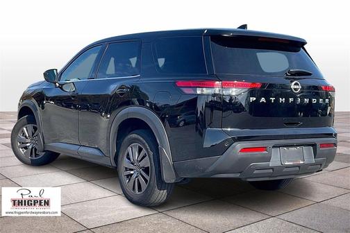 2024 Nissan Pathfinder S FWD