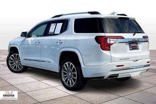 2023 GMC Acadia Denali