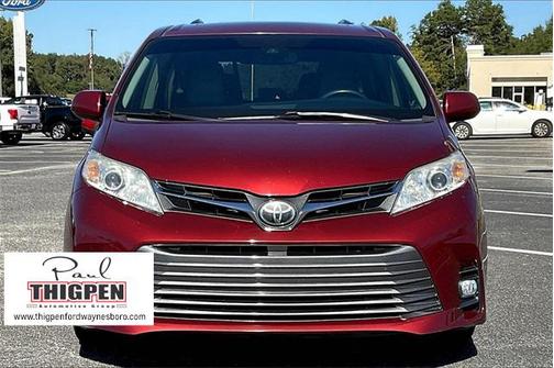 2019 Toyota Sienna SE