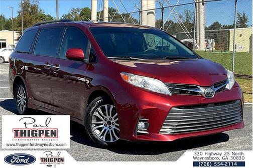 2019 Toyota Sienna SE