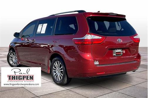 2019 Toyota Sienna SE