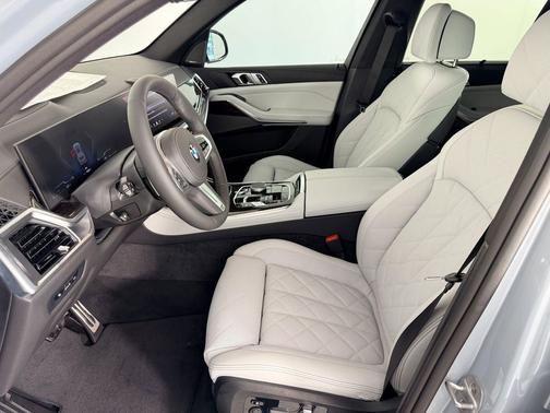 Brooklyn Grey Metallic 2026 BMW X5 xDrive40i
