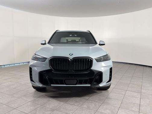 Brooklyn Grey Metallic 2026 BMW X5 xDrive40i