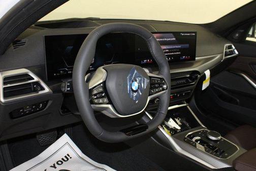 2025 BMW 330 i