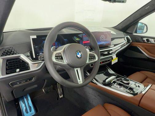 2026 BMW X7 M60i