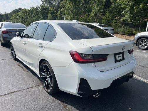 2023 BMW 330 330i