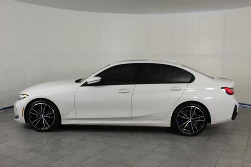 2023 BMW 330 330i