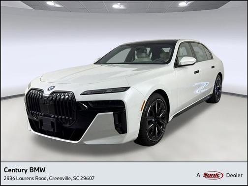 White 2025 BMW 760 xDrive