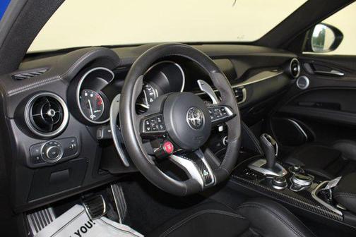 2022 Alfa Romeo Stelvio Quadrifoglio