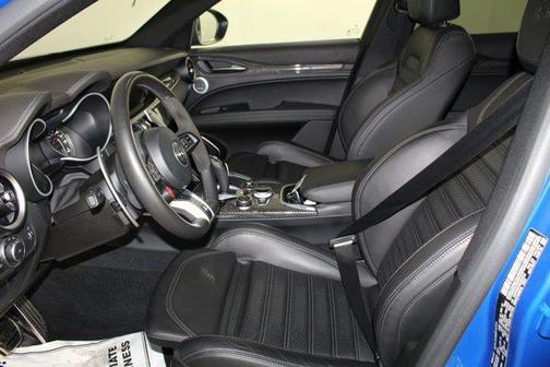 2022 Alfa Romeo Stelvio Quadrifoglio