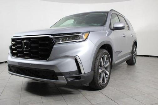 2023 Honda Pilot Touring 8-Passenger