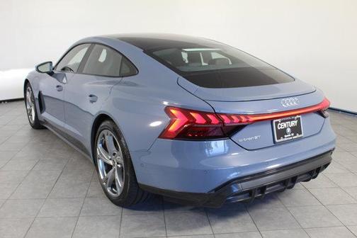 2022 Audi e-tron GT Prestige