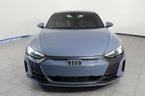 2022 Audi e-tron GT Prestige