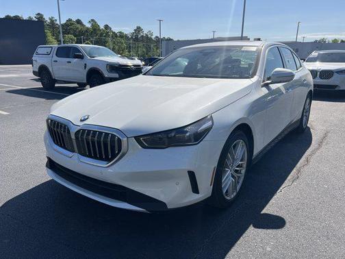 2025 BMW 540 i xDrive