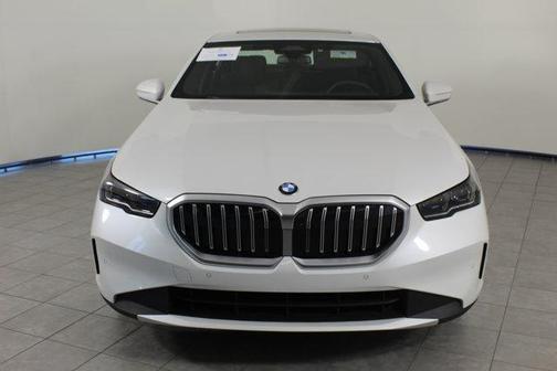 2025 BMW 540 i xDrive