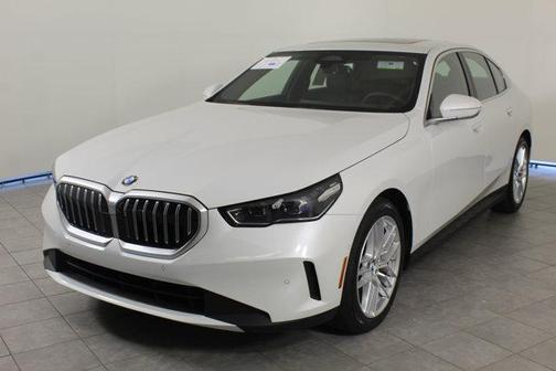 2025 BMW 540 i xDrive