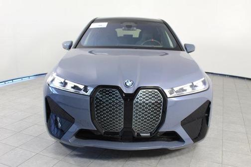 2025 BMW iX M60