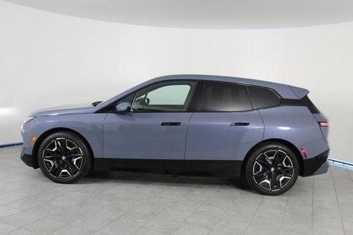 2025 BMW iX M60