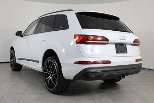2021 Audi Q7 55 Prestige