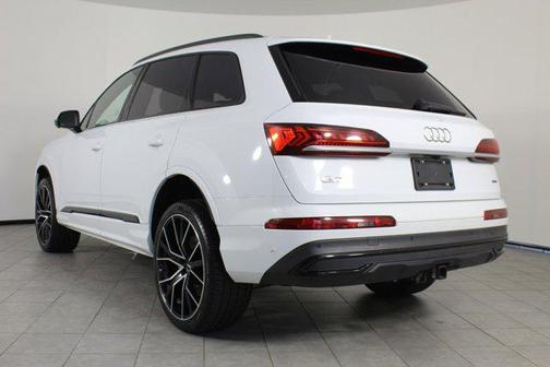 2021 Audi Q7 55 Prestige