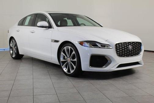 2022 Jaguar XF SE P250 RWD Automatic