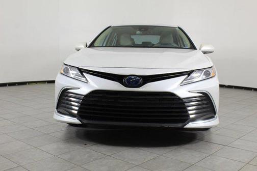 2021 Toyota Camry Hybrid XLE