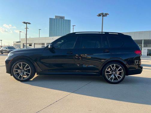 2021 BMW X7 M50i