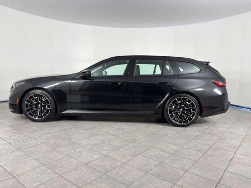 Black Sapphire Metallic 2027 BMW M5 Base