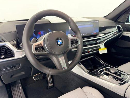 Black Sapphire Metallic 2026 BMW X5 xDrive40i