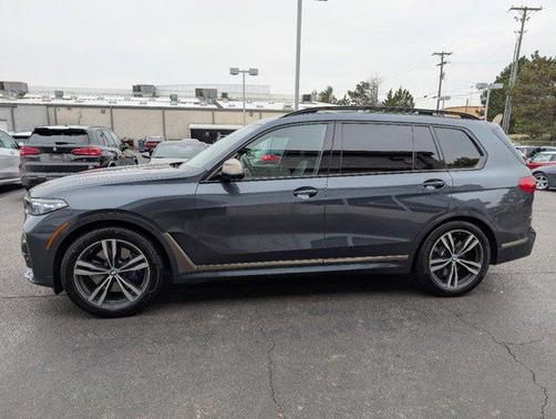 2021 BMW X7 M50i