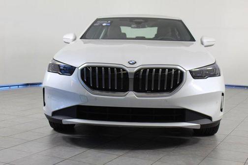 2025 BMW 540 i xDrive