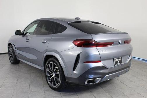 2025 BMW X6 xDrive40i
