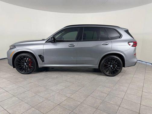 Skyscraper Grey Metallic 2026 BMW X5 M60i