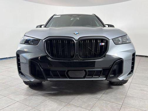 Skyscraper Grey Metallic 2026 BMW X5 M60i