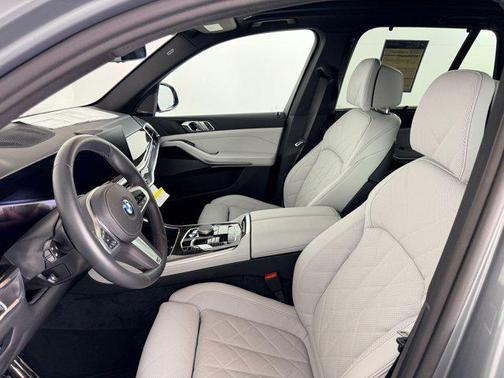 Skyscraper Grey Metallic 2026 BMW X5 sDrive40i