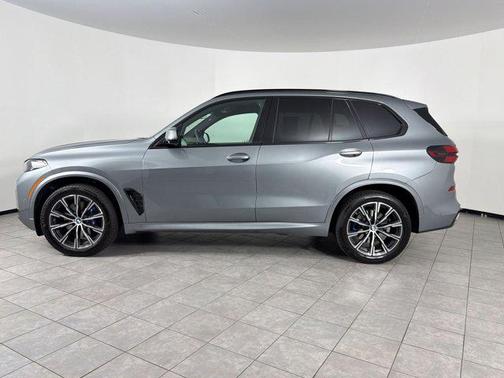 Skyscraper Grey Metallic 2026 BMW X5 sDrive40i