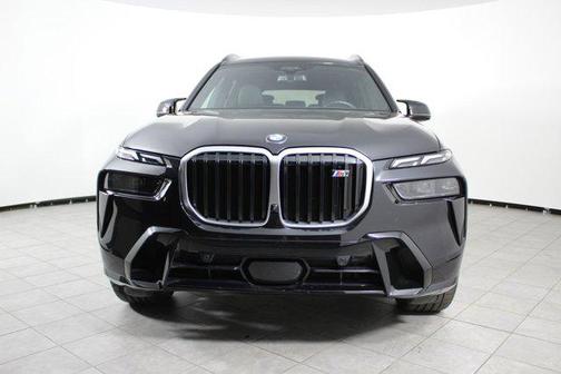 2024 BMW X7 M60i