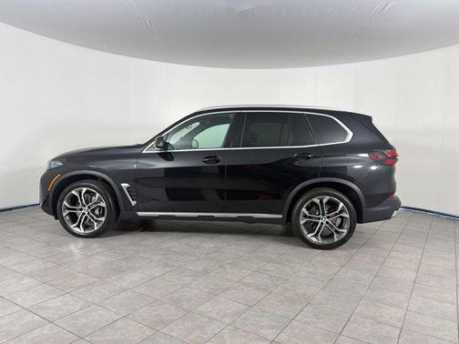 Black 2026 BMW X5 xDrive40i