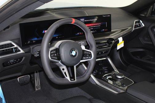2025 BMW M240 i