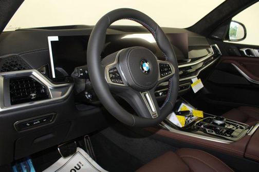 2026 BMW X7 M60i